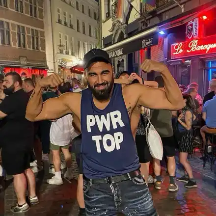 Боздуган: Азис наля в оная си работа още 20 кубика филър (Впечатляваща снимка)