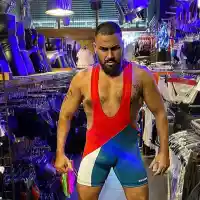 Боздуган: Азис наля в оная си работа още 20 кубика филър (Впечатляваща снимка)