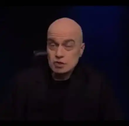 Четирима лекари бдят денонощно над немощния Слави Трифонов