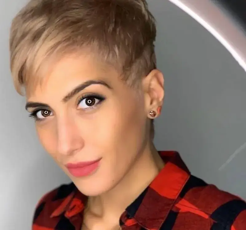 Чудо! Миска търка с оцет колата на мъжа си