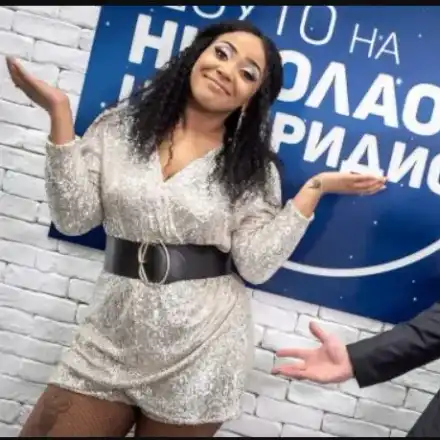 Цитиридис и Прея черпят ученици с торти! Горанов посвети цял химн на училище