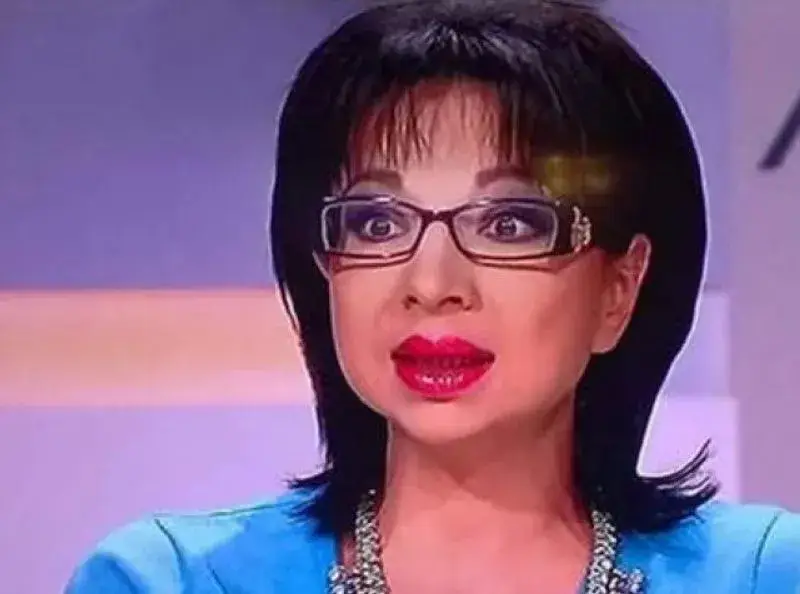 Цветанка Ризова стана баба! Тв водещата посрещна внучето заедно с новия си мъж