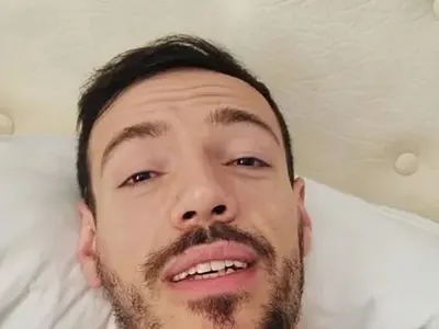 Даниел Петканов се самозадоволявал, докато Алекс спяла до него, след развода спрял