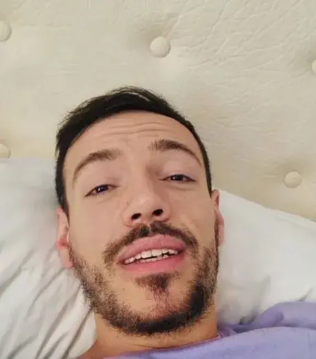 Даниел Петканов се самозадоволявал, докато Алекс спяла до него, след развода спрял