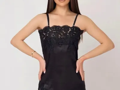 Дъщерята на „синя“ легенда с колекция бельо