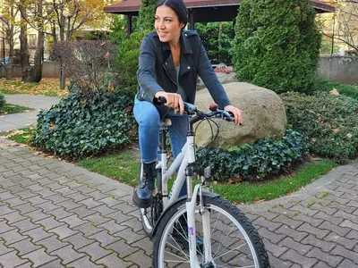 Деси Стоянова яхна колелото