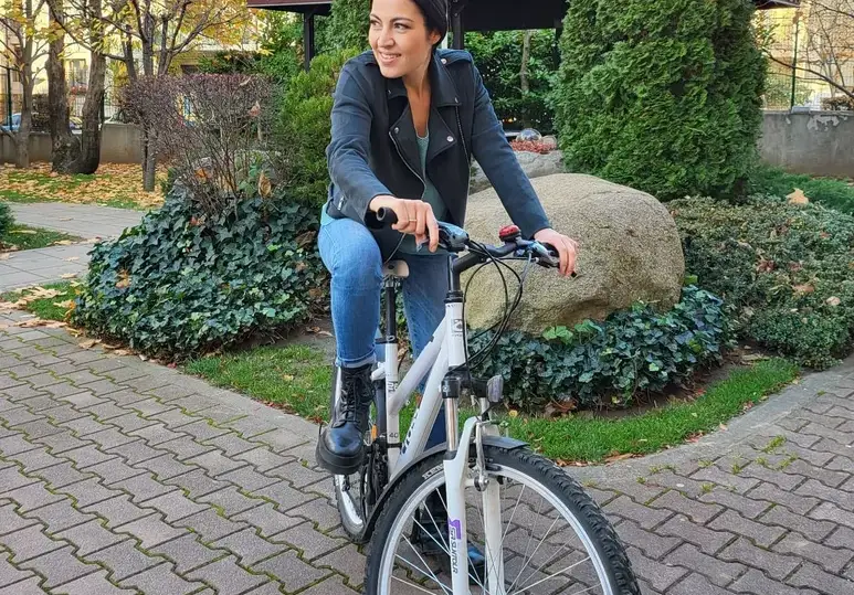 Деси Стоянова яхна колелото