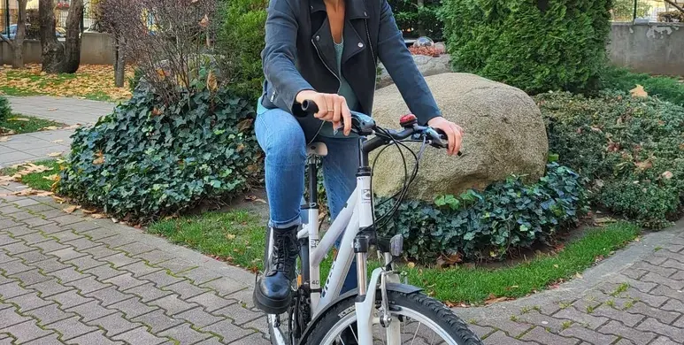 Деси Стоянова яхна колелото