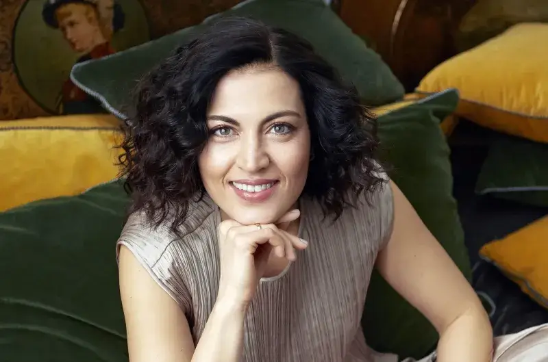 Деси Стоянова слиза от екран?