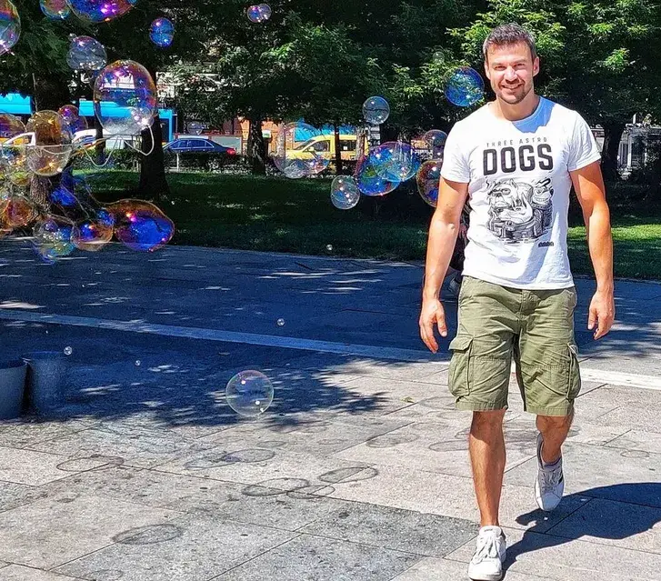 Драма:  Ивайло Захариев на море чак през септември