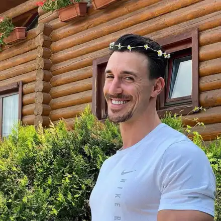 „Ергенът“ Виктор неграмотен