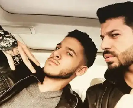 Фики и Емрах втрещиха феновете си: Не се къпем и сме доста надарени!