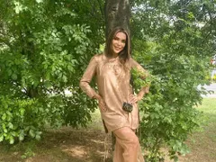 Фолк певицата Бони махна бенката