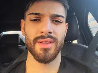 КРИМИ БОМБА! Германската полиция закри бардак, свързан с Емрах Стораро, заради наркотици (СНИМКИ)