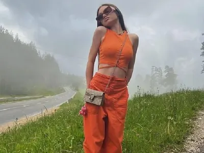 Крисия възмутена: Нямам силикон!