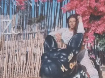 Купон на морето: Емануела яхна питбул (Снимка)