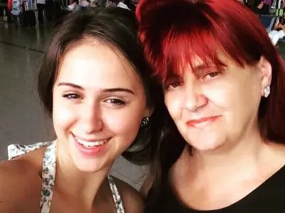 Майката на Мария Бакалова: Иван Добчев е обсебен от дъщеря ми! (Снимки)