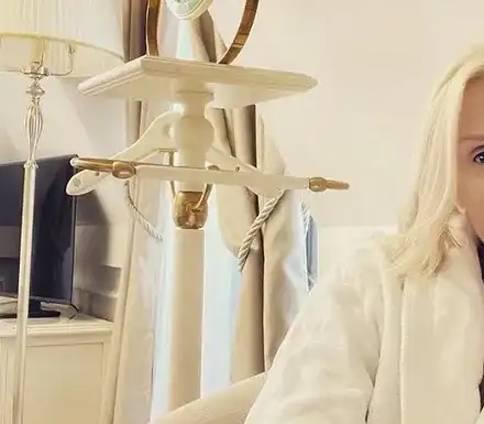 Мария Игнатова заприлича на Муки - изду джуки, сложи скули и ботокс