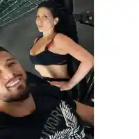 Миска вае тяло с културист