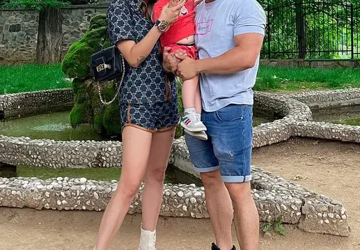 Новият на Джулиана Гани гледа детето й