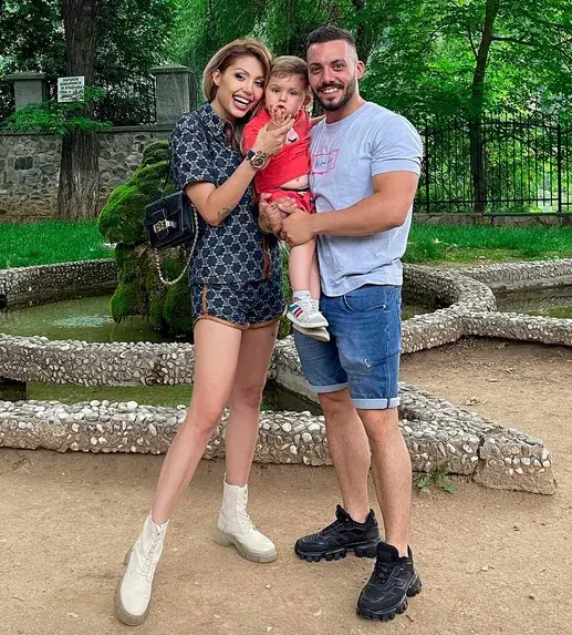 Новият на Джулиана Гани гледа детето й