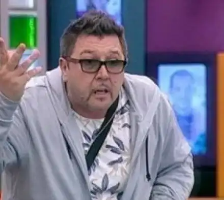 Прецакан! Одраха кожата на шеф Петров с лаврак за 140 лв