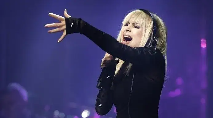 Прецакване! Ето как майстори провалиха Лили Иванова