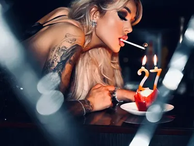 С майка си посрещнала 27-ия си рожден ден Диона!