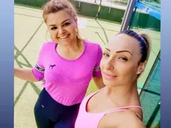 Ще става слаба! Петя Дикова прави плочки на корема!