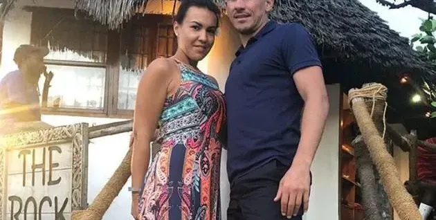 Щерката на Боби М. разпуска на тузарска почивка