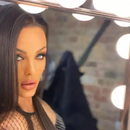 Симона Загорова избяга в Швеция! Вижте при кого