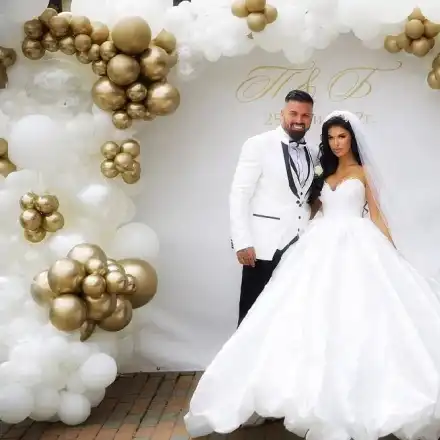 СлучаЕност?! Благо се ожени на рождения ден на бившата си (Джизъса сам платил сватбата)