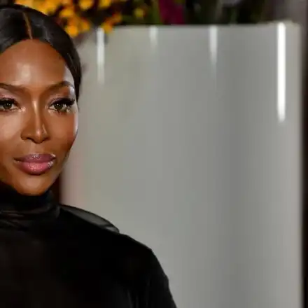 Стана ясно защо бг митничари проверили Наоми Кембъл на Летище София