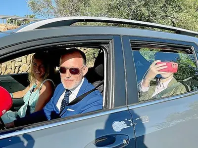 Сватбата на годината!  Внучката на  Симеон II  се омъжи тайно във ферма (Папарашки снимки)