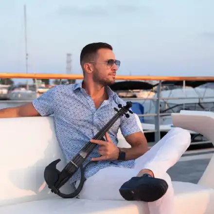 Свет ще става татко