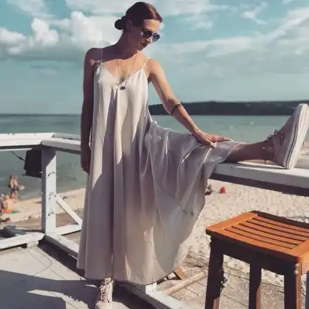 Театрална фенка разби глава на Весела Бабинова