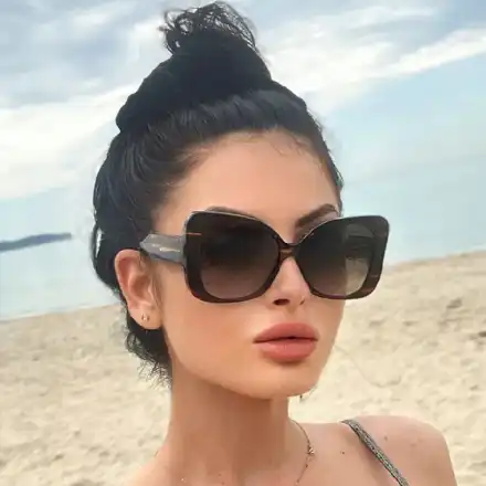 Венцислава Тафкова с тен като на Николета Лозанова