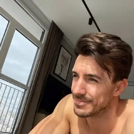 Виктор Стоянов призна: Имам приятелка от 3 месеца, в предаването си бях ерген