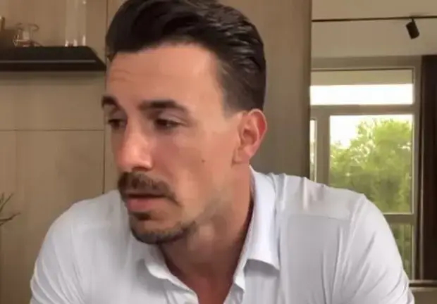 Виктор Стоянов си забрави чорапите в магазин