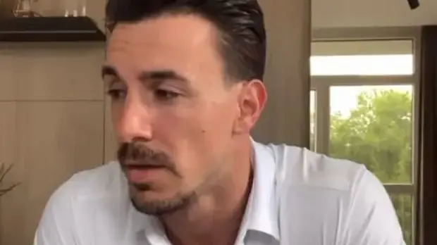 Виктор Стоянов си забрави чорапите в магазин