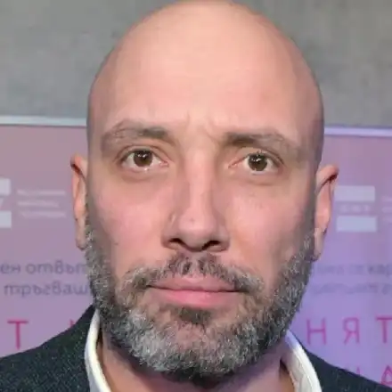 Захари Бахаров прибира 1 милион за сериал по БНТ