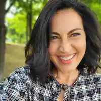 135 лева за среща с Деси Стоянова