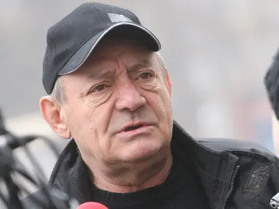 75-годишният пенсионер Антон Радичев се ожени за поетеса