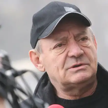 75-годишният пенсионер Антон Радичев се ожени за поетеса