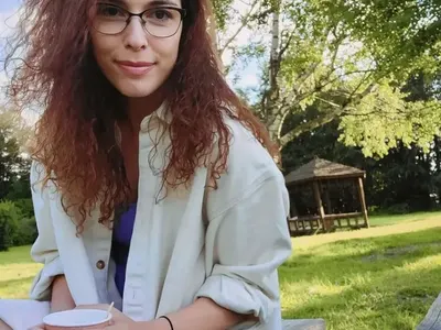 Актриси се тъпчат с понички, стават дебелани