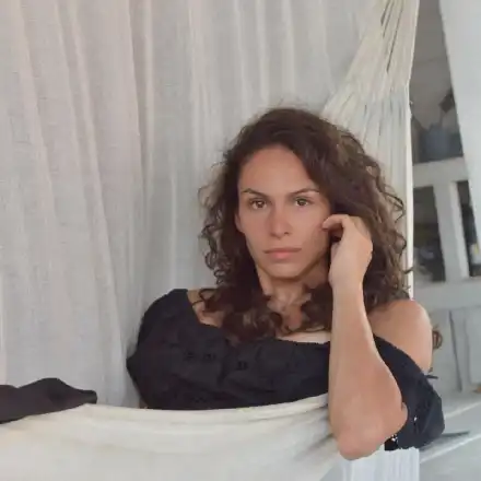 Даяна Ханджиева обича да си поспива!