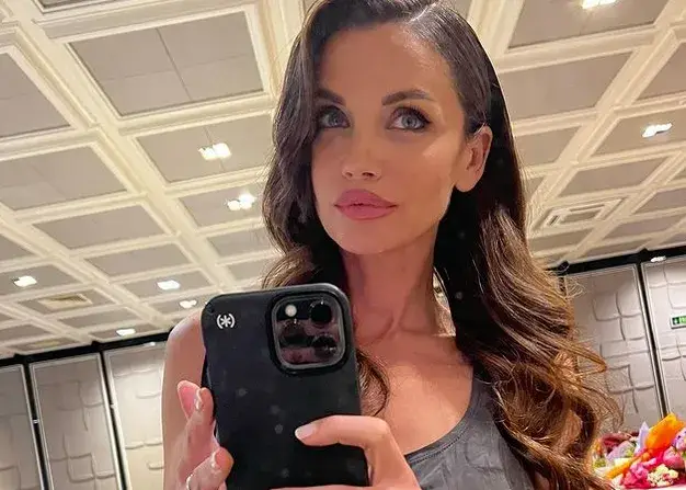 Диляна Попова отрича за напомпаните джуки, подмладила се след раздялата с шавливия Блатечки