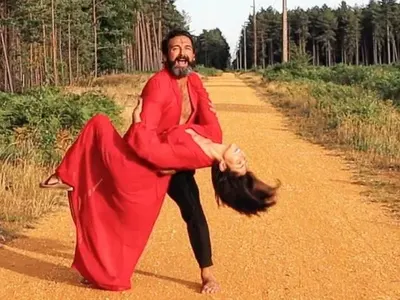 Елен Колева обикаля Англия с новия