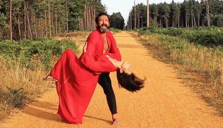 Елен Колева обикаля Англия с новия