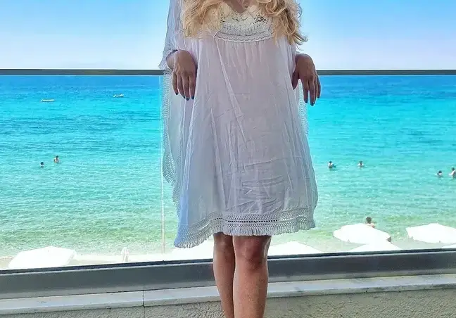 Ева Веселинова заприлича на лелка